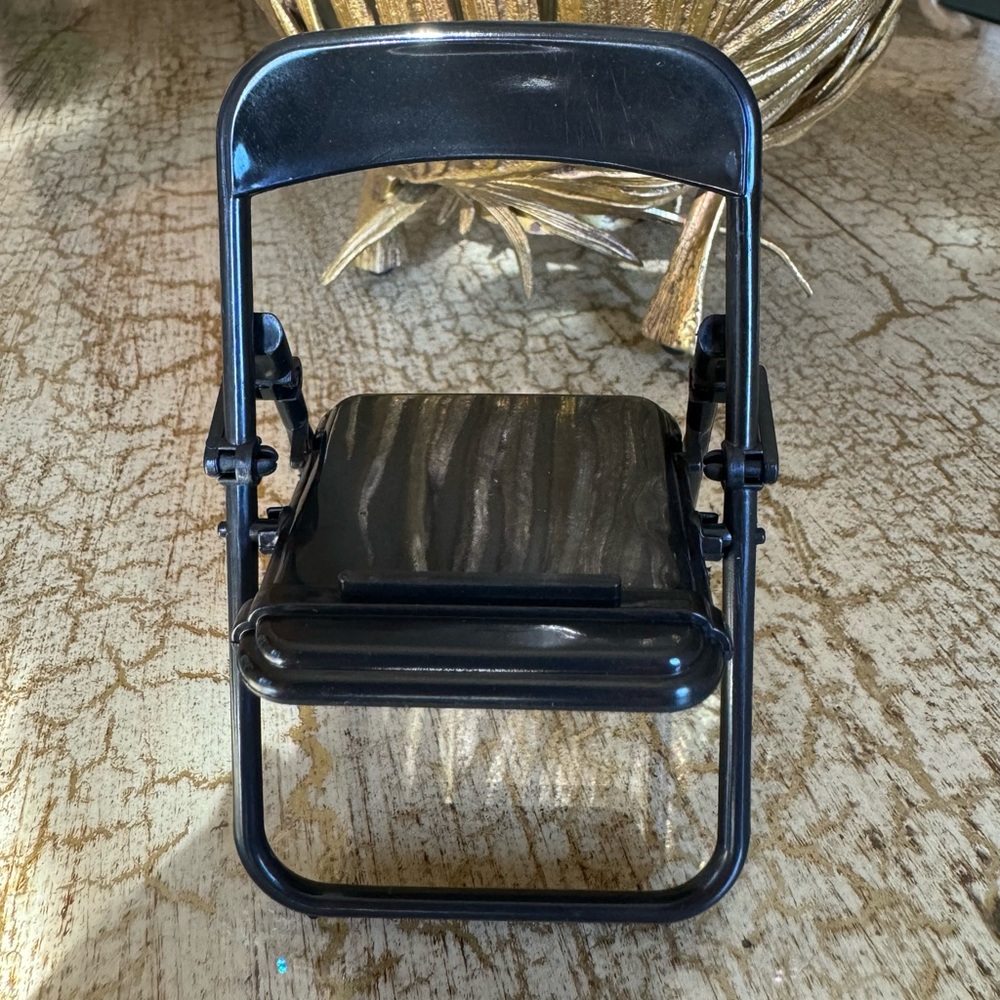 3/$20 Phone Holder in chair shape
